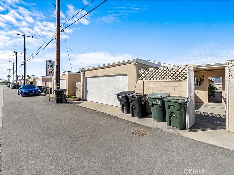 5932 Santa Barbara Ave E #B — Photo 32