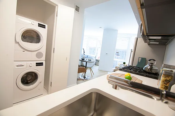 Rented by The Durst Organization | media 30