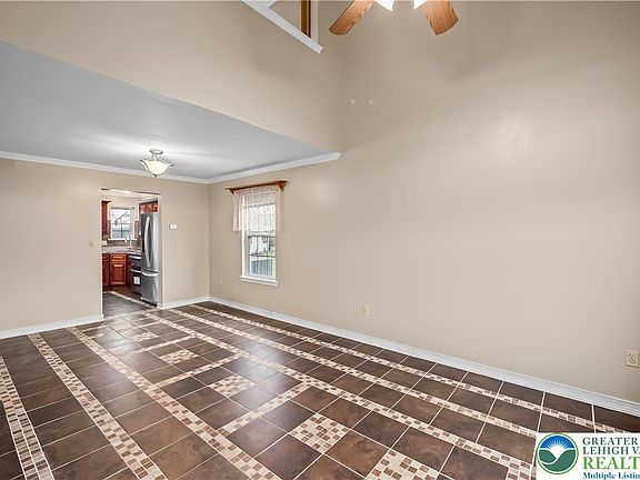 5th image of 2354 Red Maple Dr