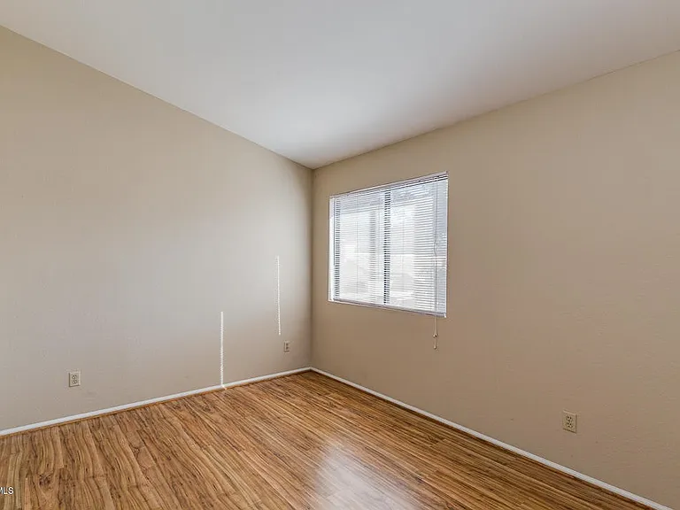 193 W Amanda Ln — Photo 17