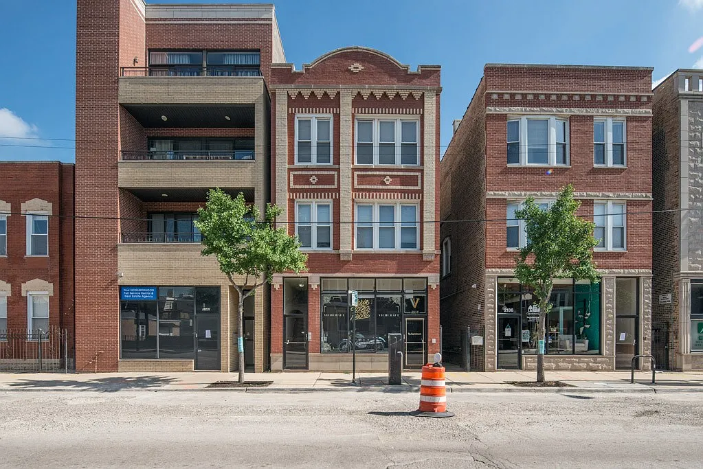 Dynamite 2 Bed, 1 Bath at Chicago + Leavitt (Ukrainian Village) — Photo 1