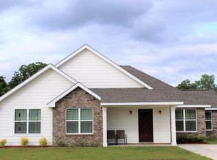 123 Tayah Dr, Lucedale, MS 39452