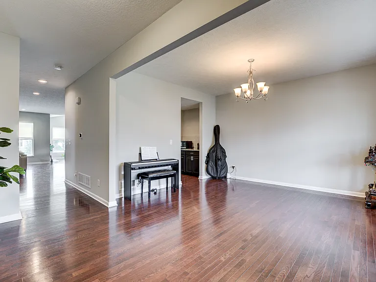 5589 Landgate Dr — Photo 11