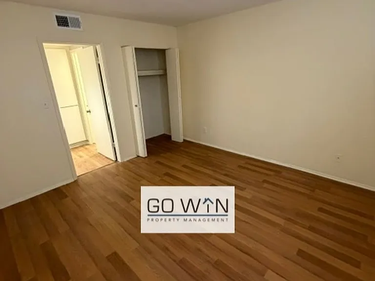 1111 E Butler Dr — Photo 10