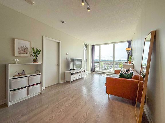 3rd image of 2975 Atlantic Ave #705