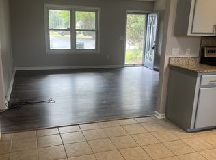 1016 Farr Ct, Hinesville, GA 31313