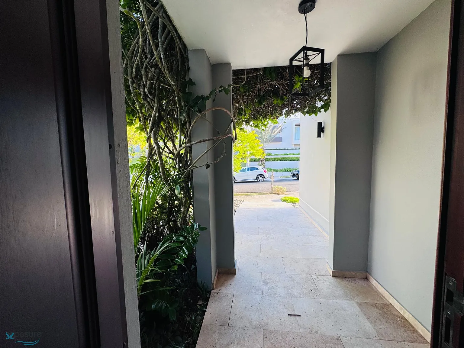5 bed, 3.5 bath, 4000 sqft, $6,000 — Photo 2
