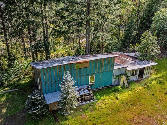 3rd image of 1430 Forest Creek Rd