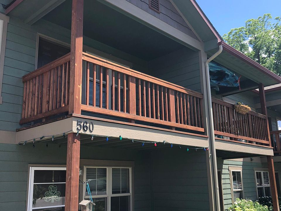 1st image of 560 Catlin St #201