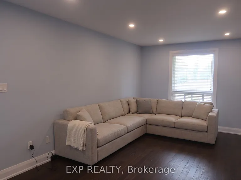 26 Curtiss Ct — Photo 4