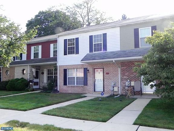 2nd image of 303 Essex St