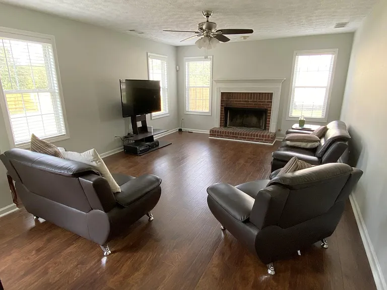 1669 Temple Johnson Rd — Photo 2