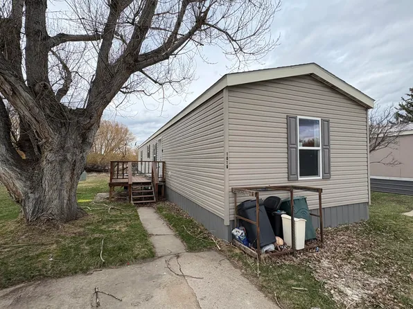 1018 Mountain View Dr, Lewistown, MT 59457