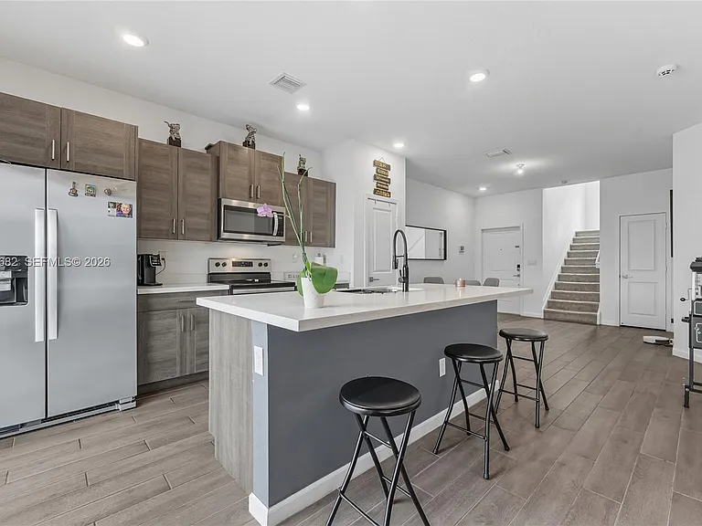 805 SE 18th St #805 — Photo 10