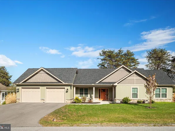 483 Wampum Ln, Hedgesville, WV 25427