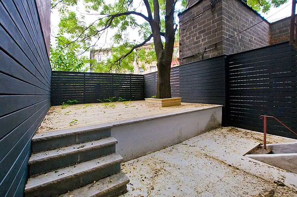 Rented by Nolita Group | media 12