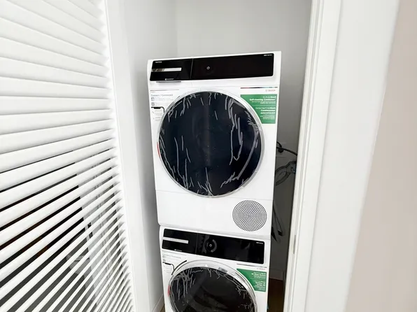 133-25 37th Avenue image 6 of 7