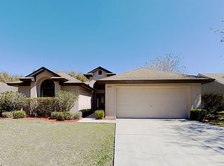 4621 Treasure Cay Rd, Tavares, FL 32778