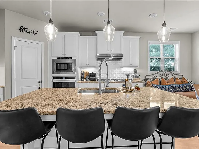 3185 Andover Trl — Photo 14