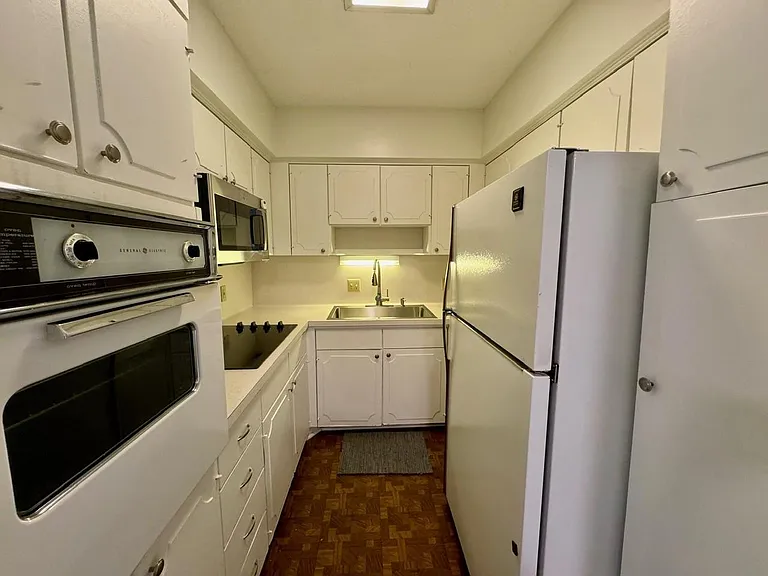 2601 Bellefontaine St #B301 — Photo 2
