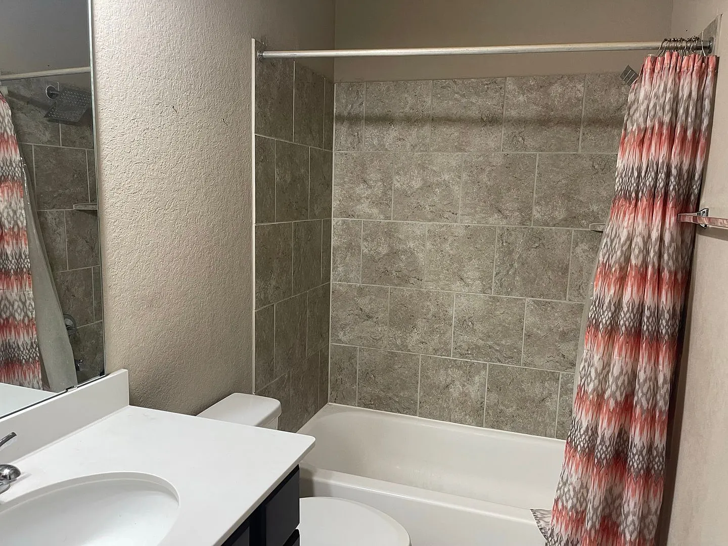 4 Bedroom/3.5 Bath Kallison Ranch — Photo 4