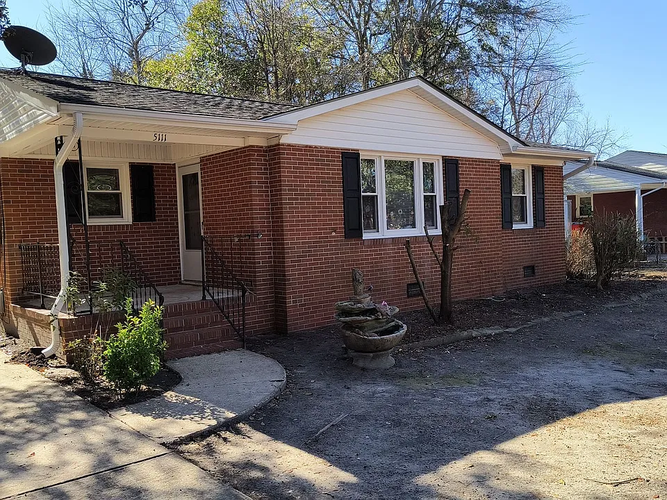 5111 Palmetto Ln
