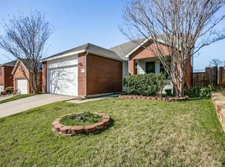 12813 Honey Locust Cir, Euless, TX 76040