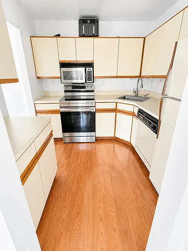 112 Sherwood Ave #5 Photo 1