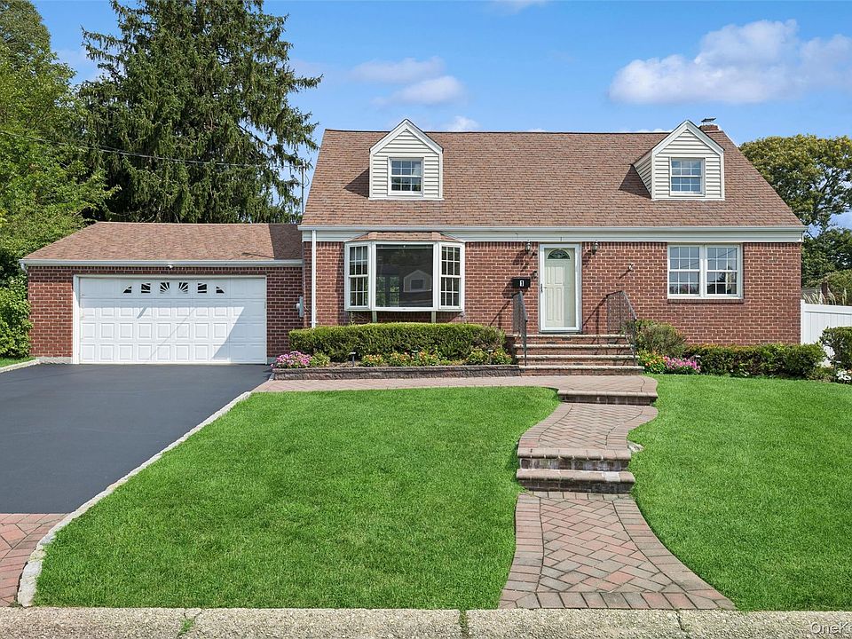 1st image of 1 Clare Drive