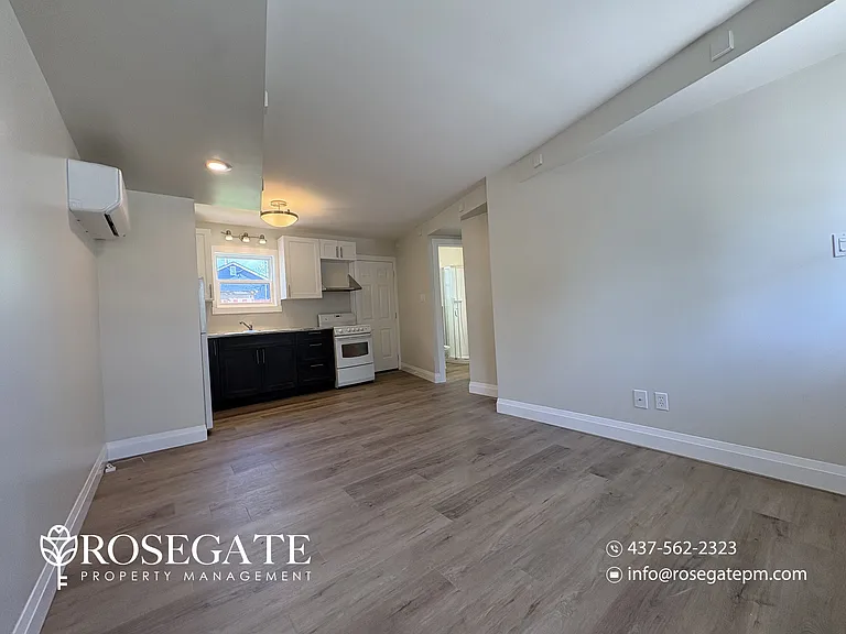 824 Welland St — Photo 4