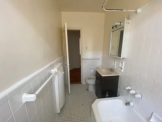 Rented by Contact Realty | media 11