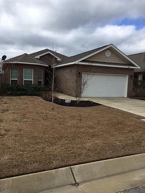 Front yard view