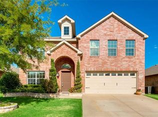 8904 Silent Brook Ln, Fort Worth, TX 76244
