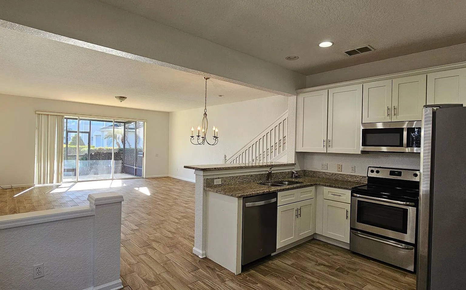 1028 Enclair St — Photo 4