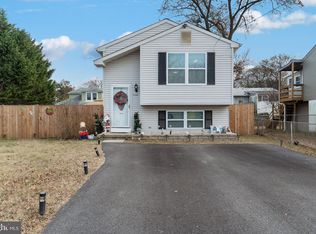 7743 Sauerbacker Ave, Pasadena, MD 21122