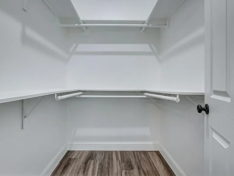 2402 Spence St #A — Photo 13
