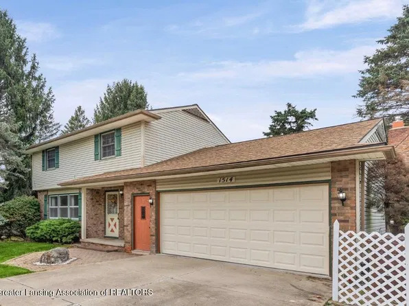 1514 W Herbison Dr, Dewitt, MI 48820