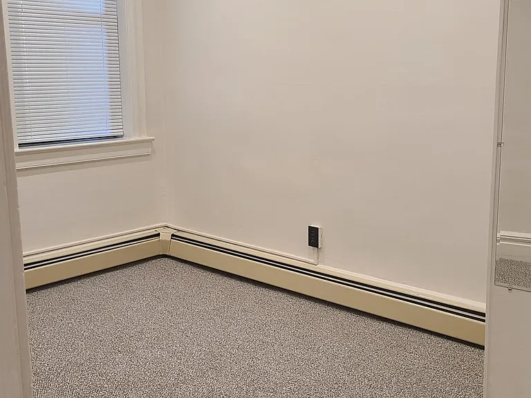 109 Main St #1 — Photo 8
