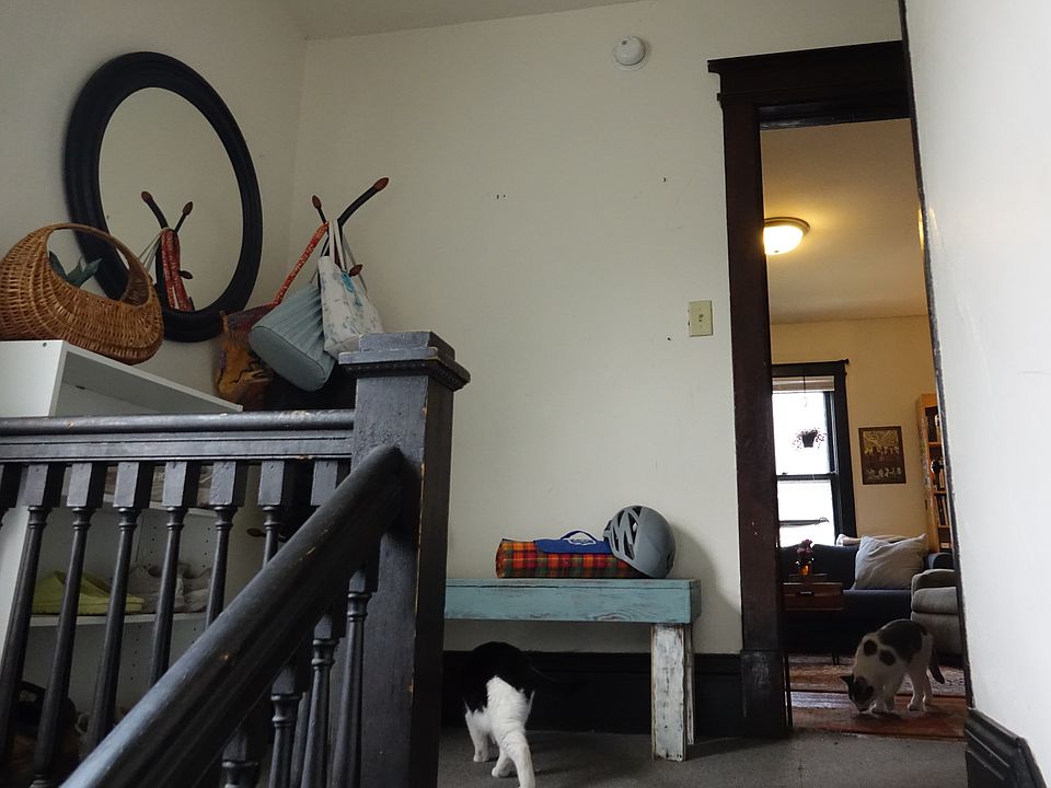 Private landing on 2nd floor