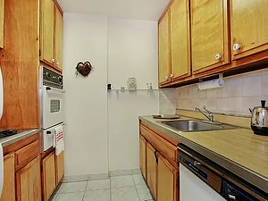 Sold by Corcoran | media 6