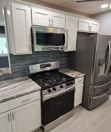 4th image of 33855 Willowick Dr