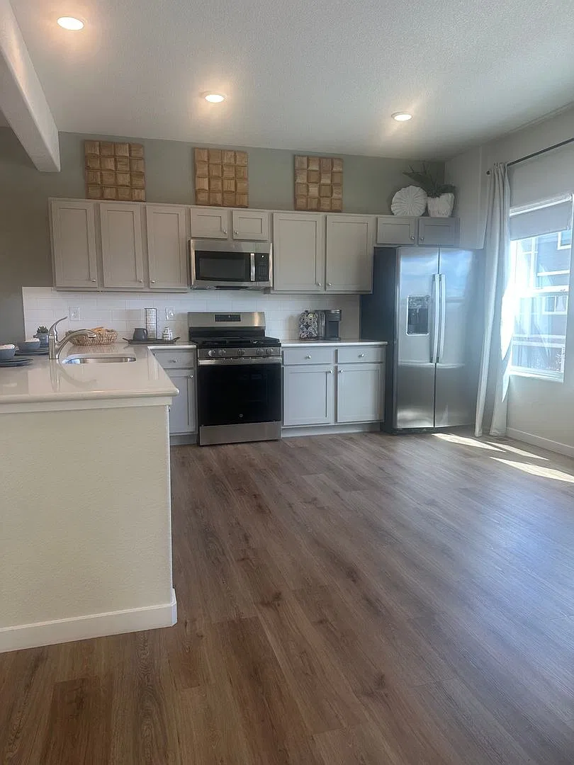 Charming 3BR House in Colorado Springs — Photo 2