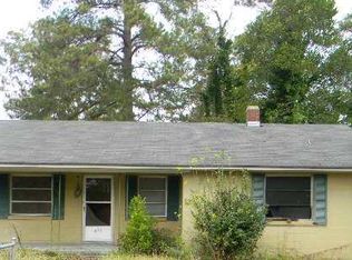 850 Hampton St, Elloree, SC 29047