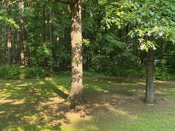 5th image of 2117 Parsonage Ln