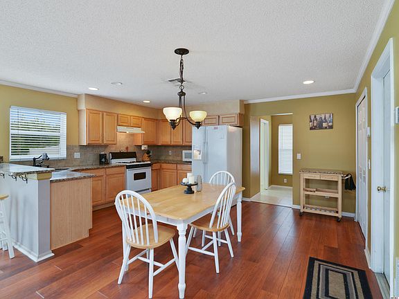 4th image of 6601 Cherry Grove Cir