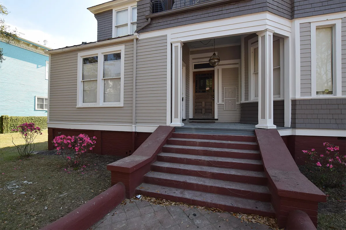 Building Photo - 203 E Gwinnett St