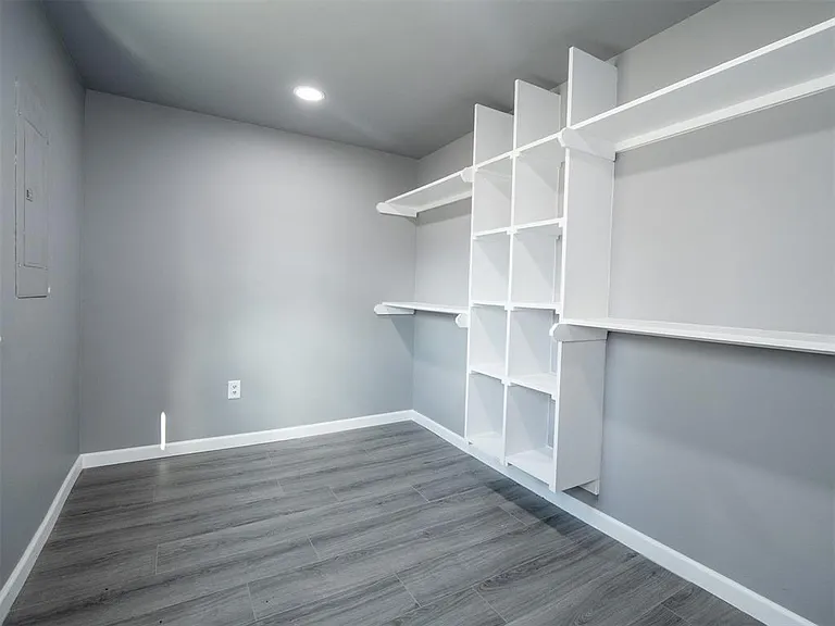 628 S Philadelphia Ave — Photo 4