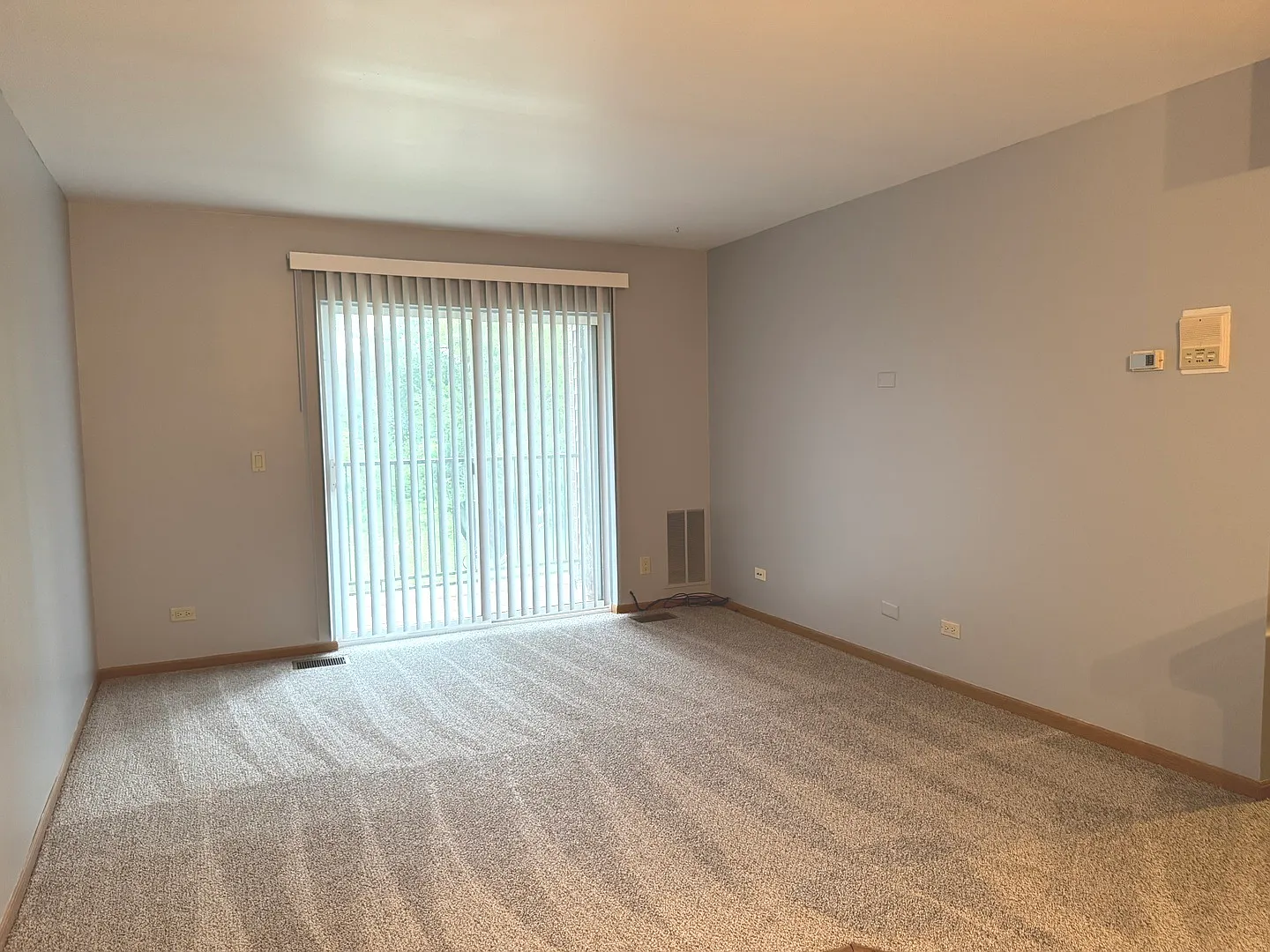 2 bed, 836 sqft, $1,350 — Photo 3