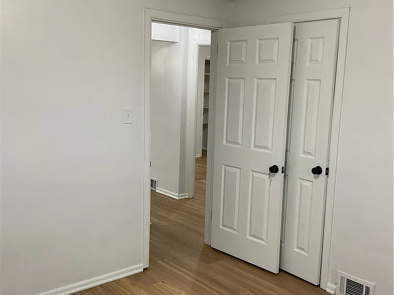 214 Erwin Pl — Photo 7
