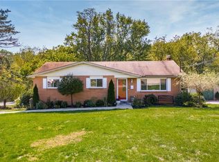 131 Greenwood Dr, Bridgeville, PA 15017